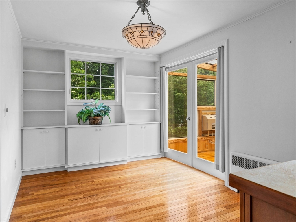 21 Wellesley Ave