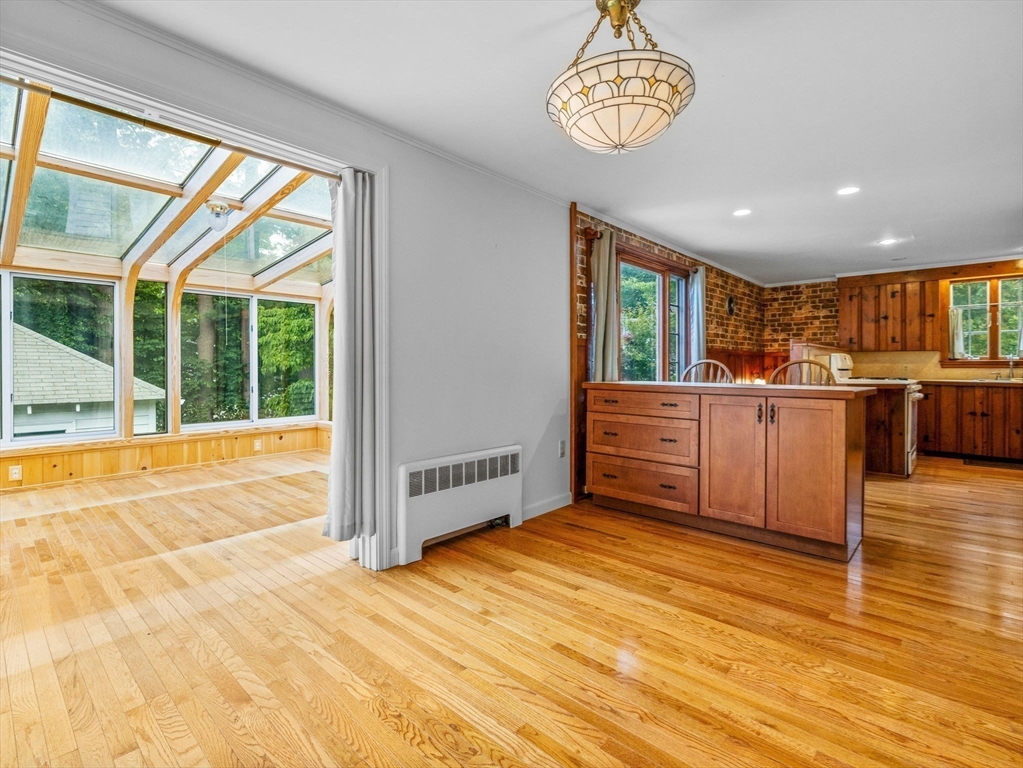 21 Wellesley Ave