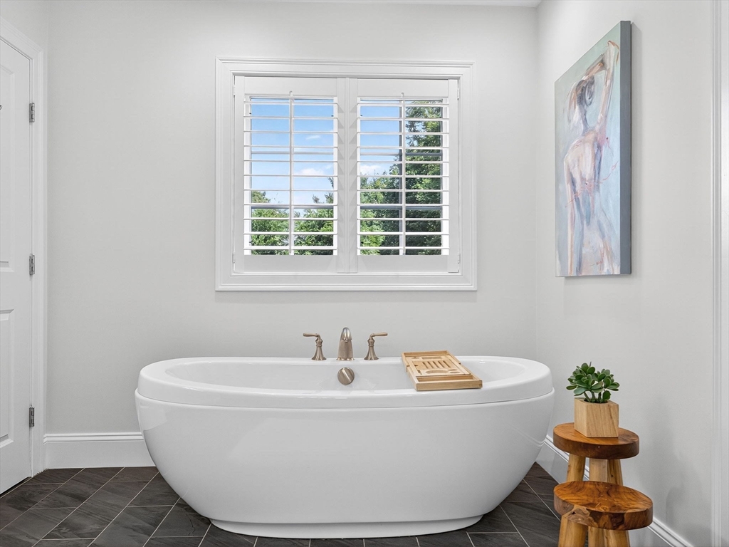 25 Bryn Mawr Rd