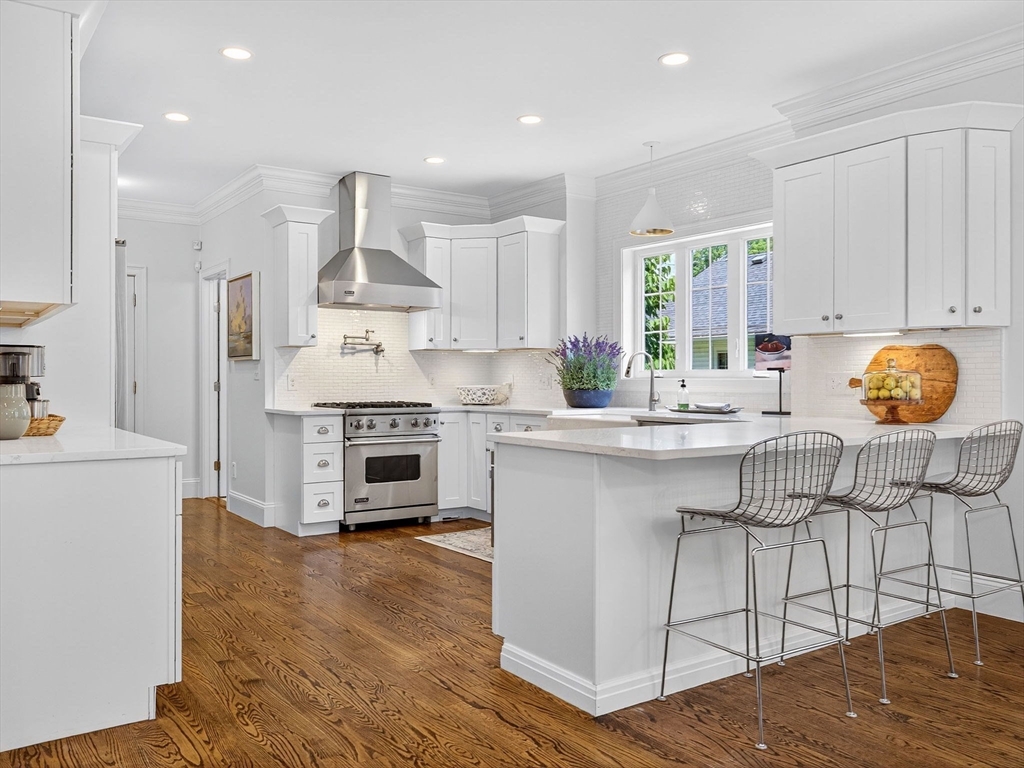 25 Bryn Mawr Rd