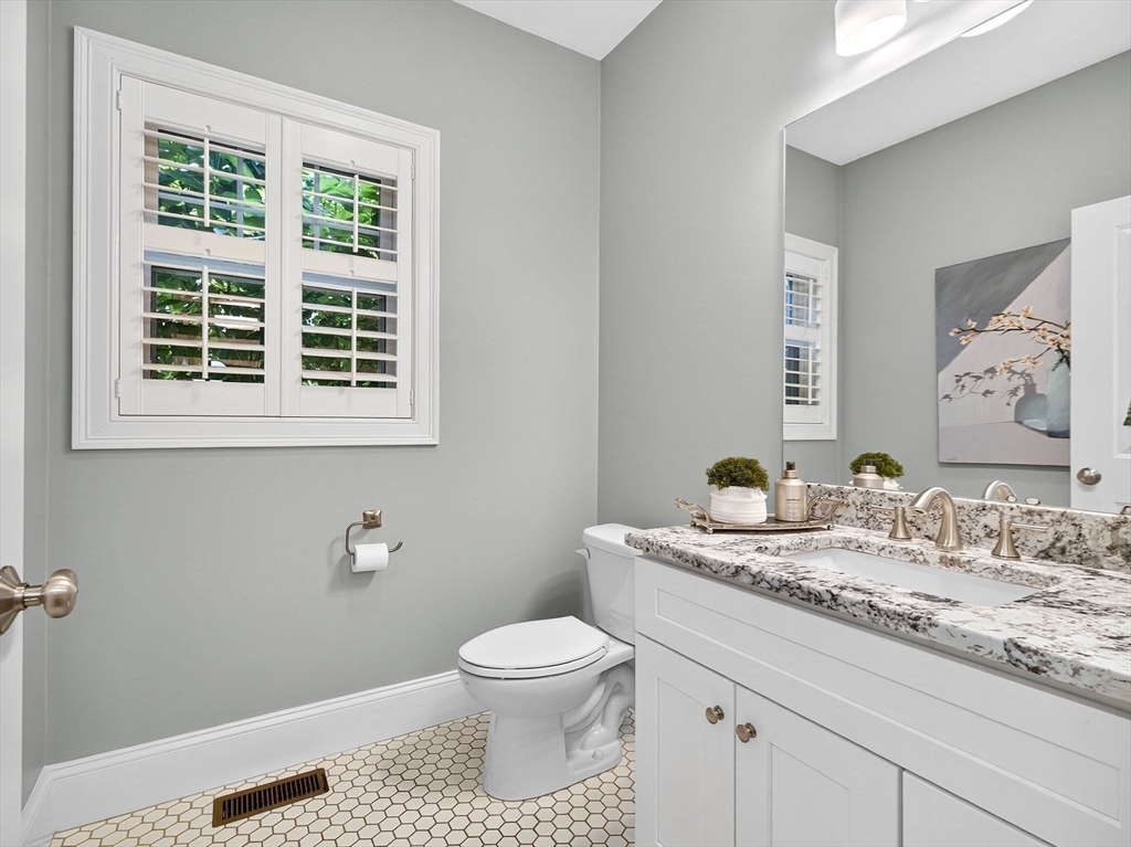25 Bryn Mawr Rd