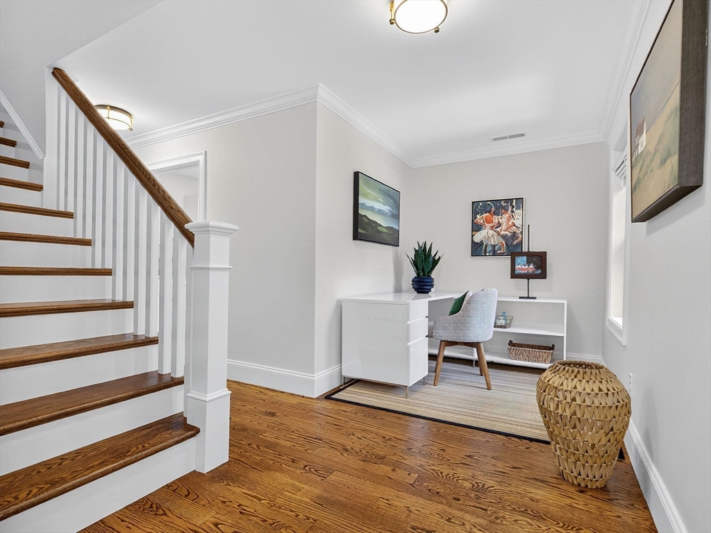 25 Bryn Mawr Rd