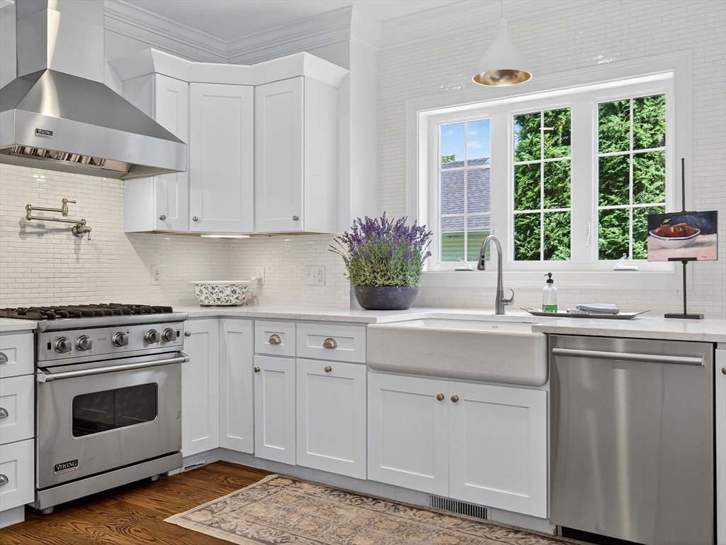 25 Bryn Mawr Rd