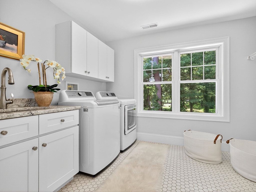 25 Bryn Mawr Rd