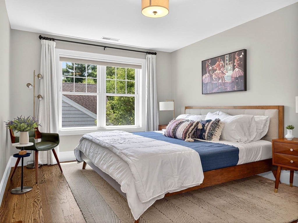 25 Bryn Mawr Rd