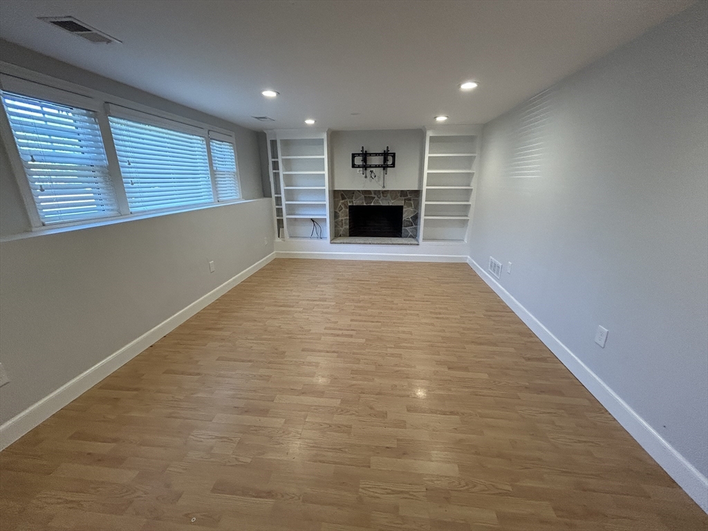 109 Elmwood # 109