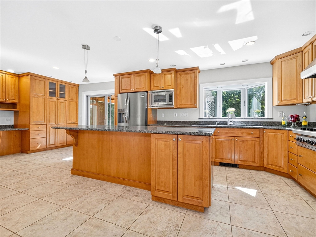 14 Buckmaster Dr