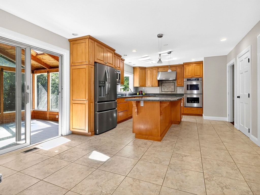 14 Buckmaster Dr