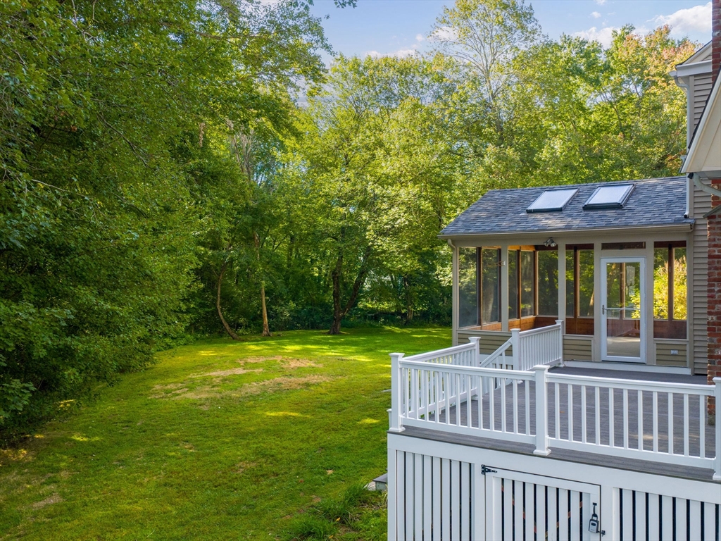 14 Buckmaster Dr