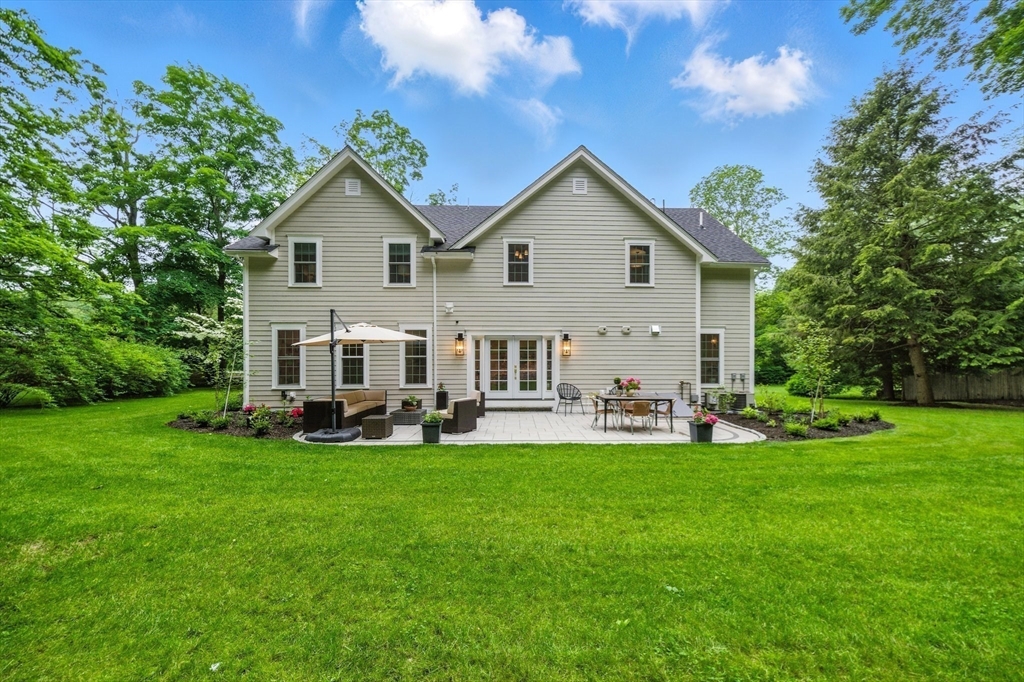 98 Great Plain Ave