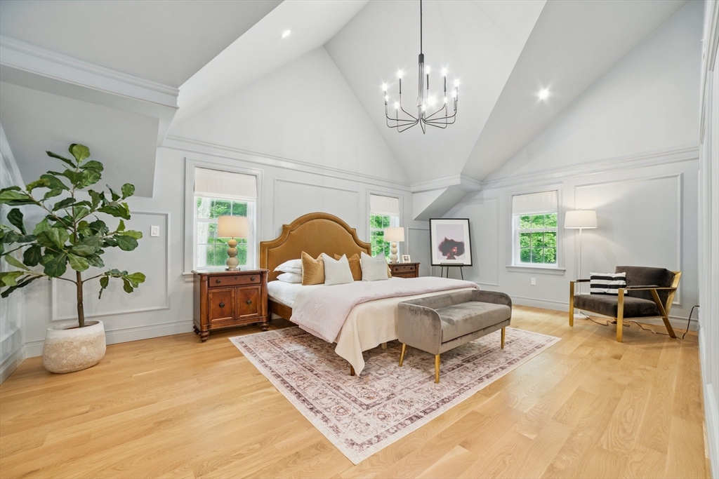 98 Great Plain Ave