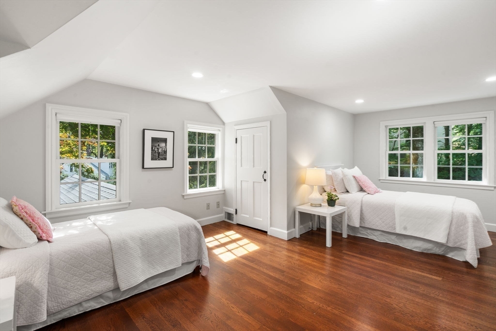 39 Standish Road