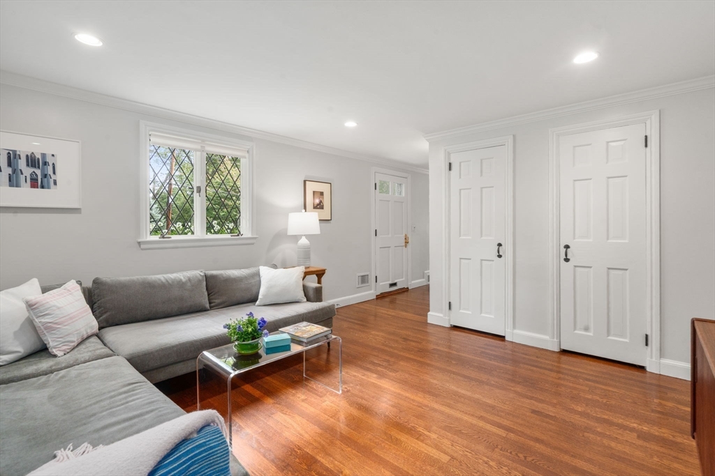 39 Standish Road