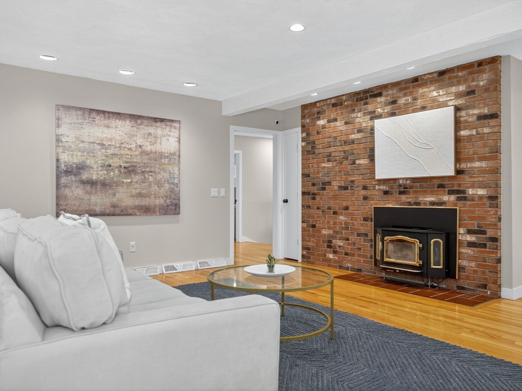 7 Shaw Drive