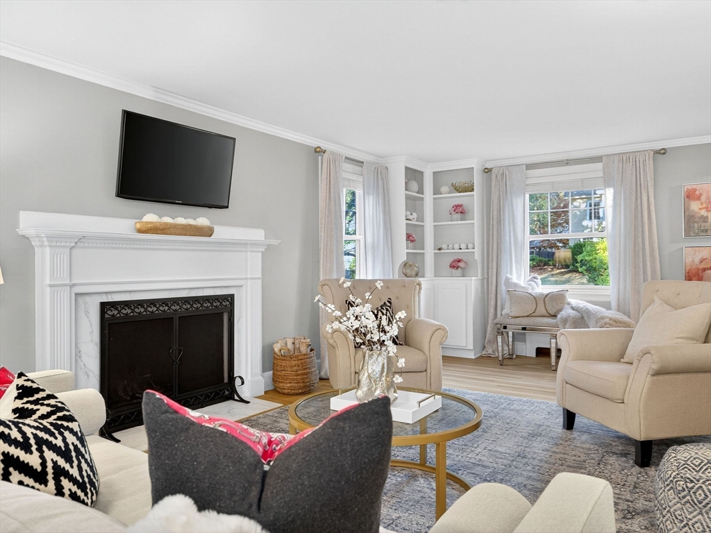 4 Southwick Cir