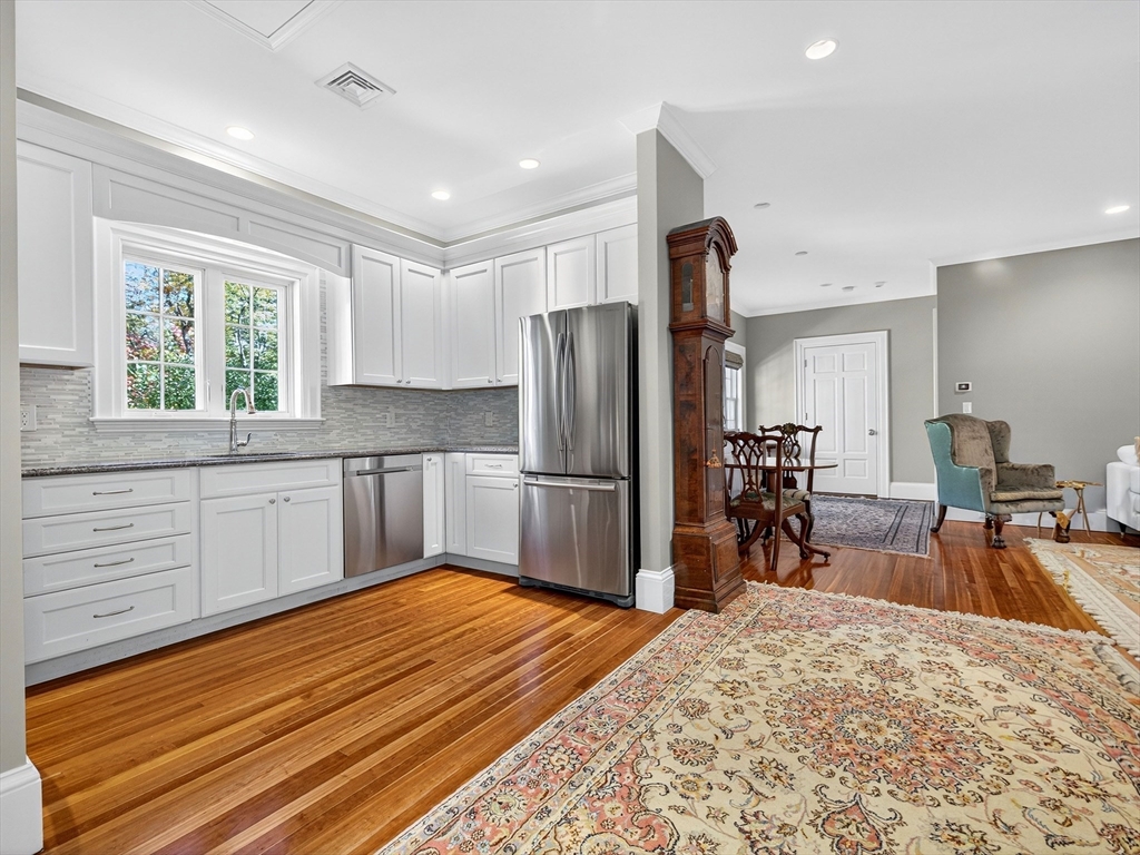 80 Livingston Rd, Wellesley