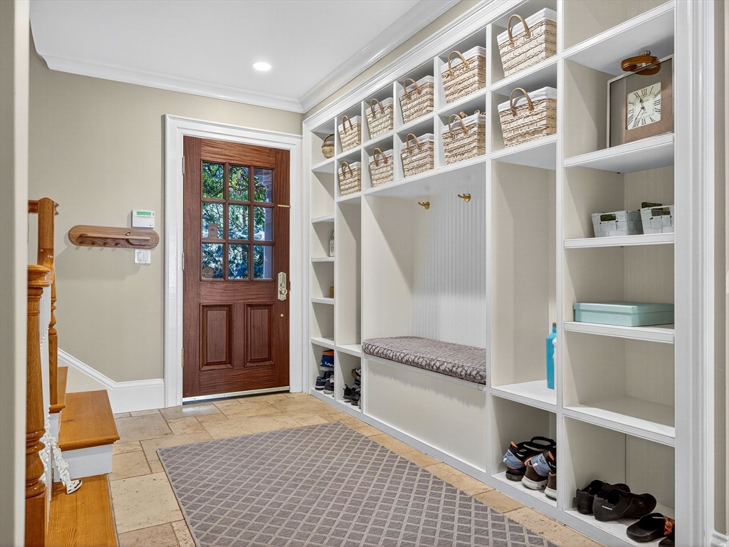 80 Livingston Rd, Wellesley