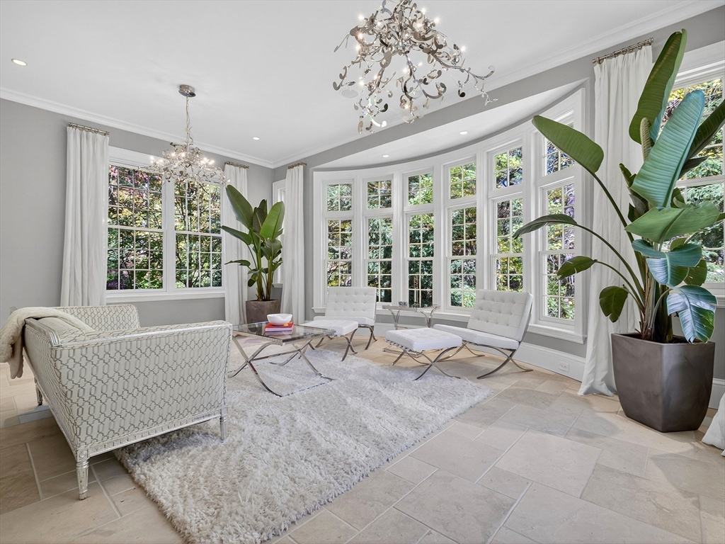 80 Livingston Rd, Wellesley