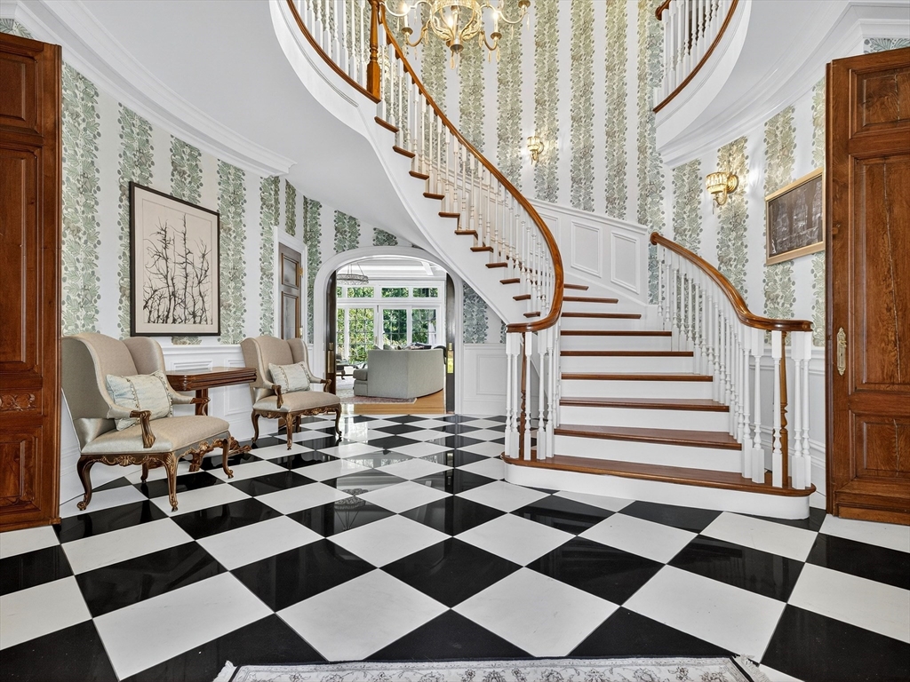 80 Livingston Rd, Wellesley