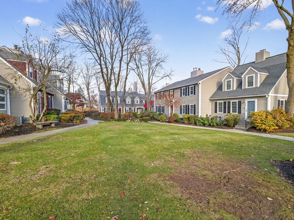 609 Washington St # 303