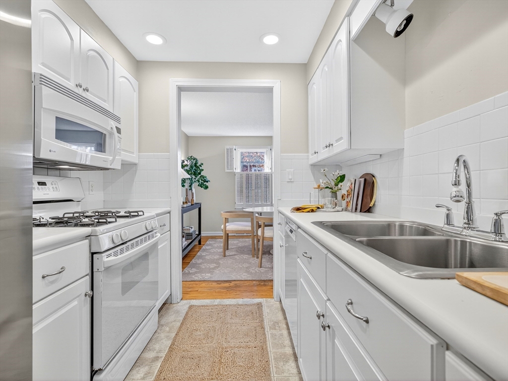 609 Washington St # 303