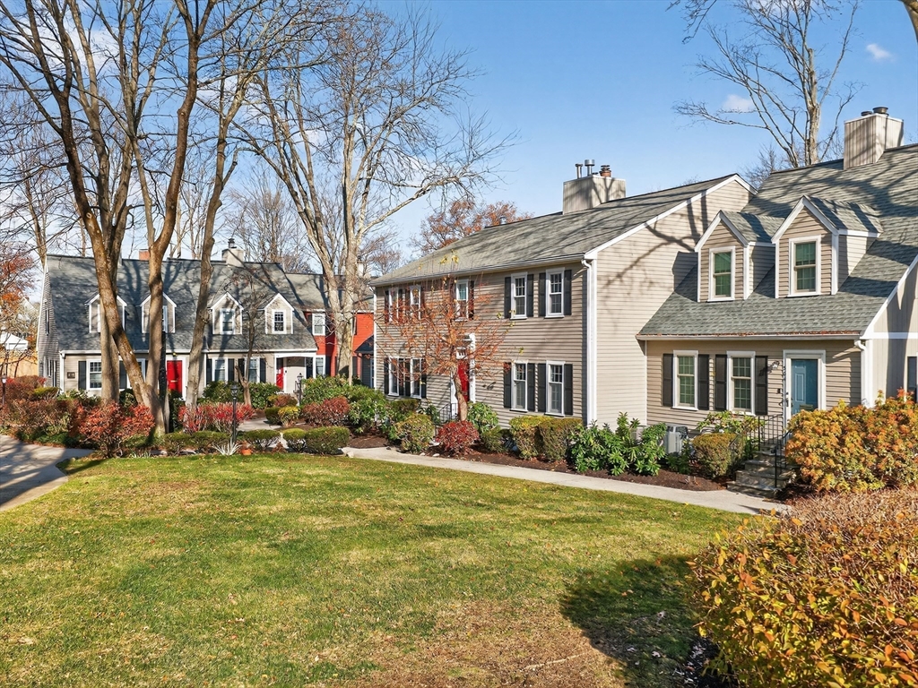 609 Washington St # 303