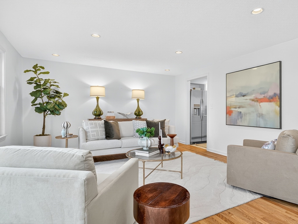 609 Washington St # 303