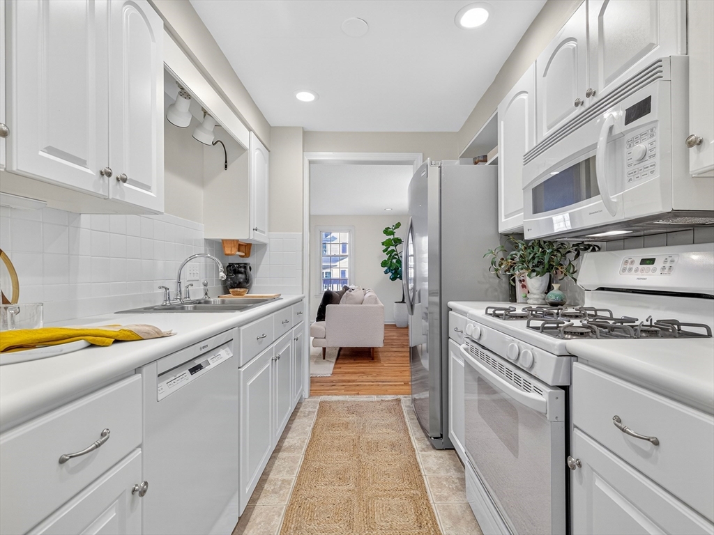 609 Washington St # 303