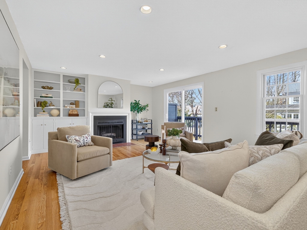 609 Washington St # 303