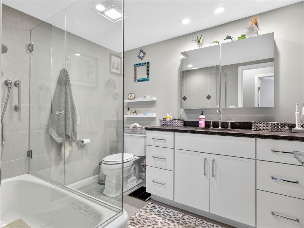 280 Boylston St # 713