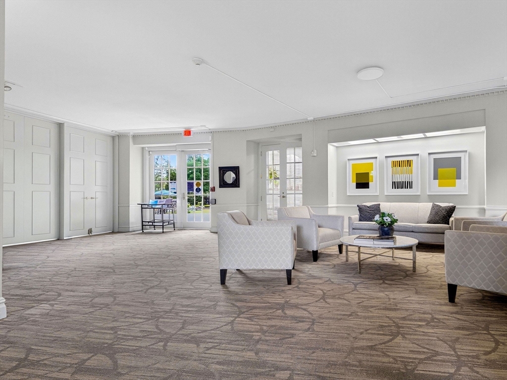 280 Boylston St # 713