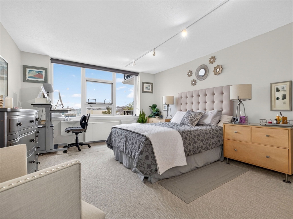 280 Boylston St # 713