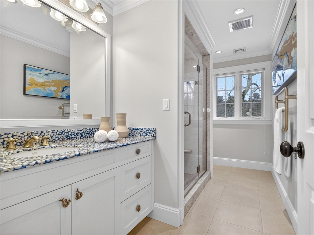 12 Winding River Cir