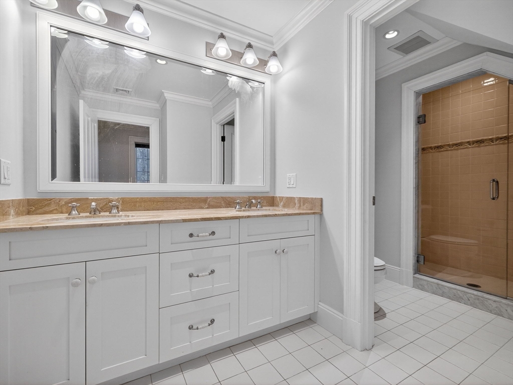 12 Winding River Cir
