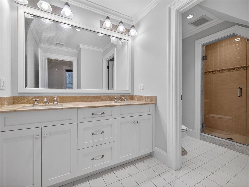 12 Winding River Cir