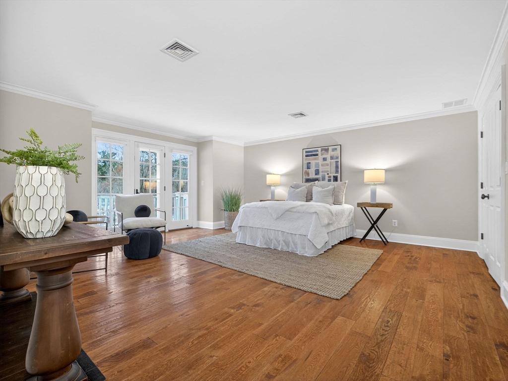 12 Winding River Cir