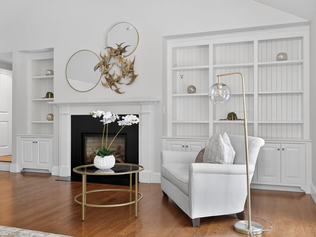 12 Winding River Cir