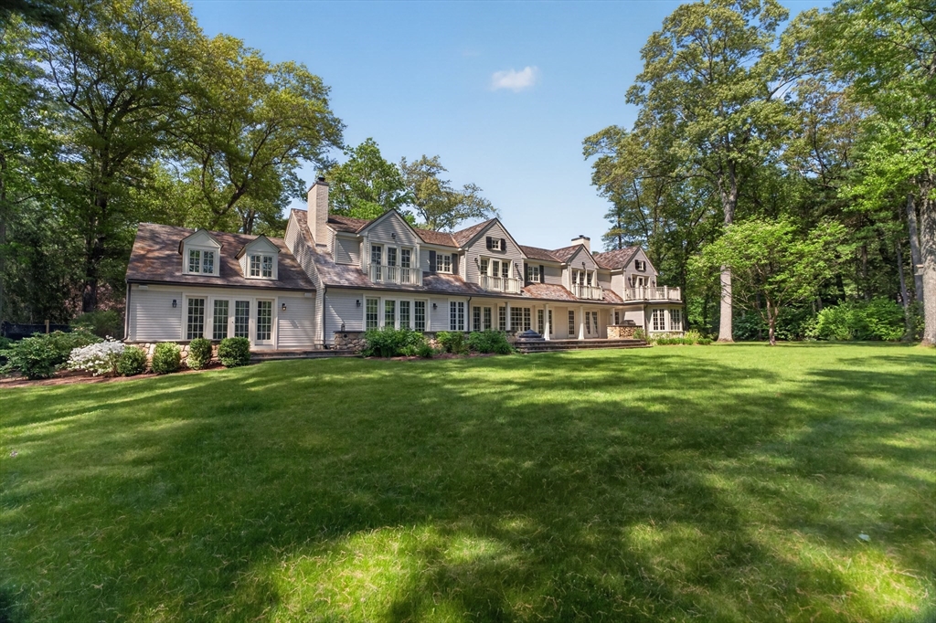 12 Winding River Cir