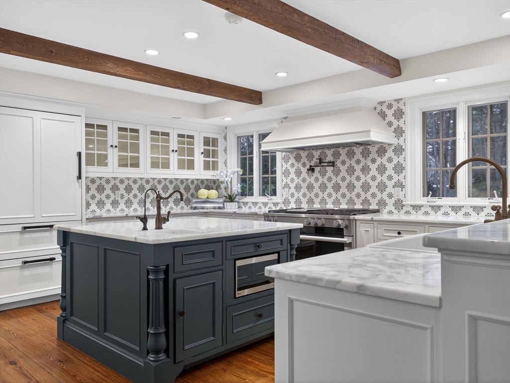 12 Winding River Cir