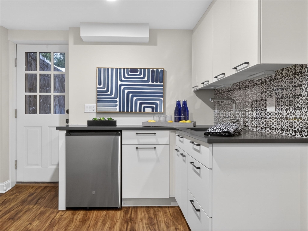 12 Winding River Cir