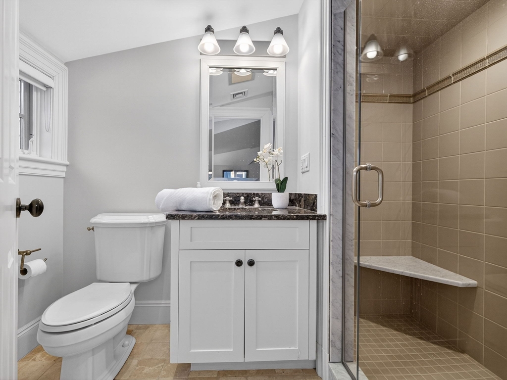 12 Winding River Cir