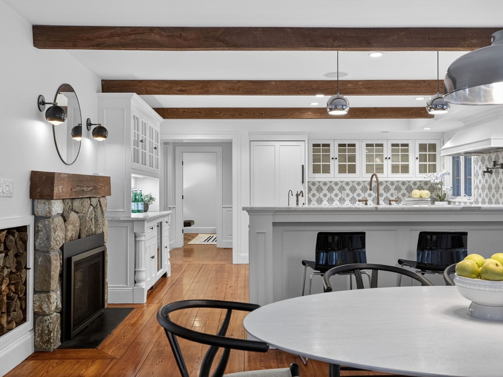 12 Winding River Cir