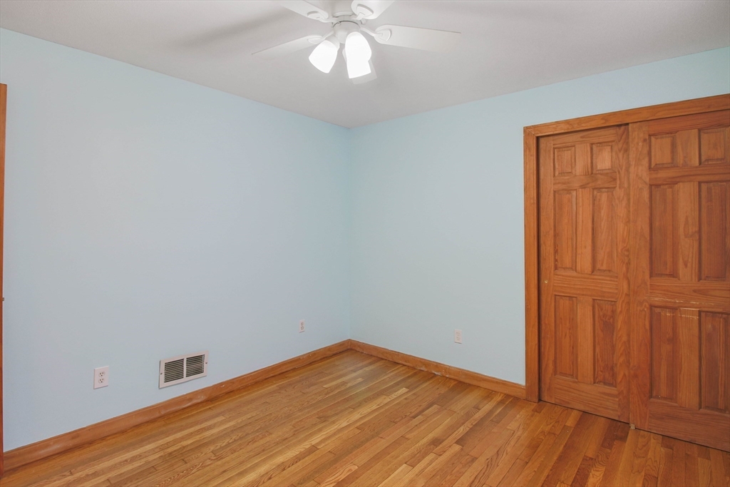 26 Middlemost Way