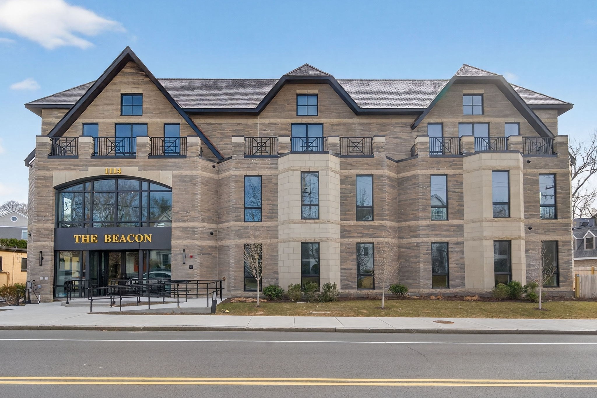 1114 Beacon # 101
