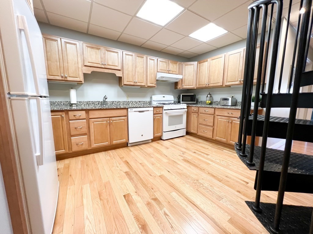 139R Linden St # 2