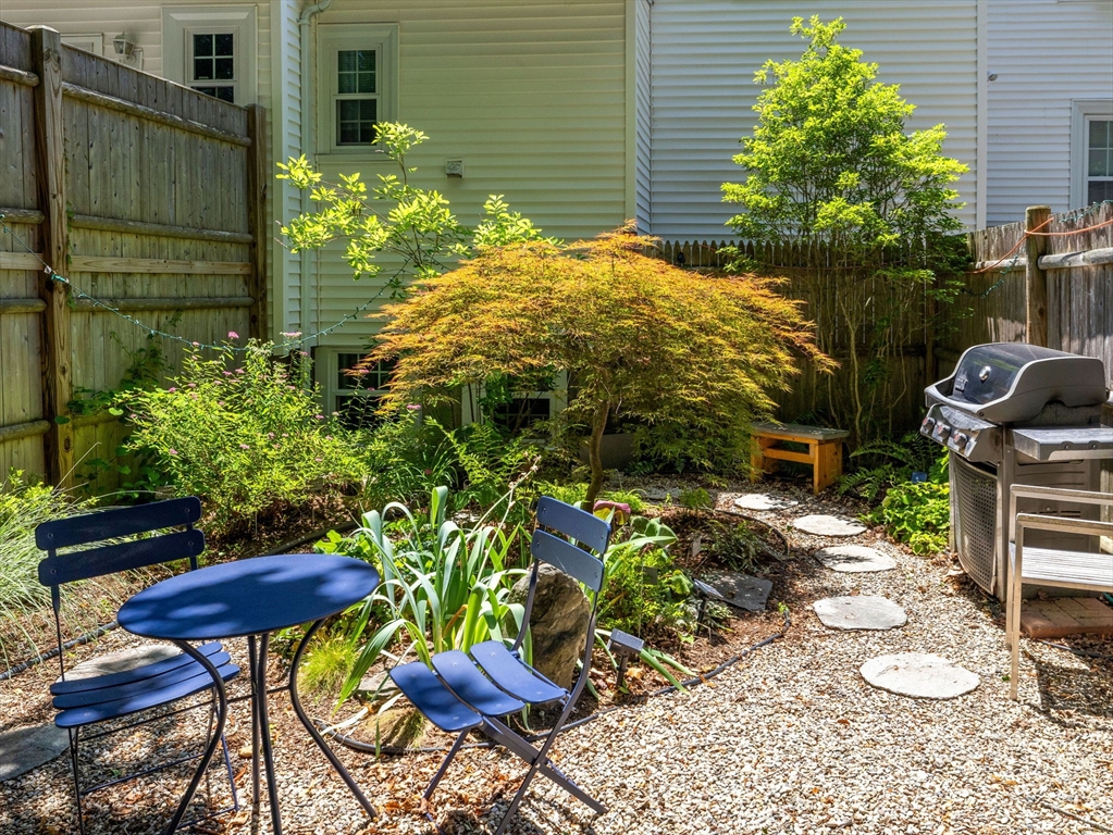 12 Appleby Rd # 2L