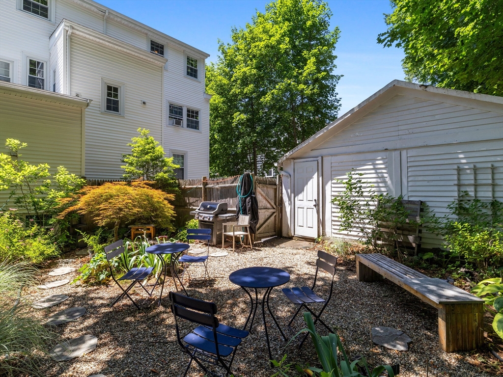 12 Appleby Rd # 2L