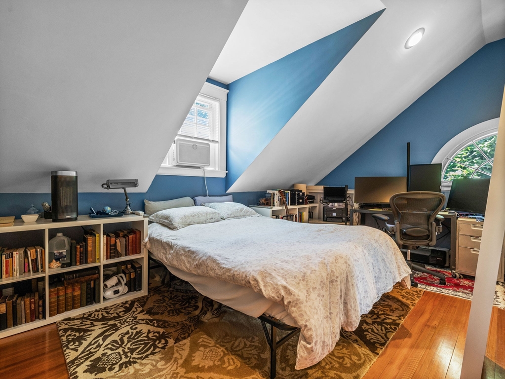 12 Appleby Rd # 2L