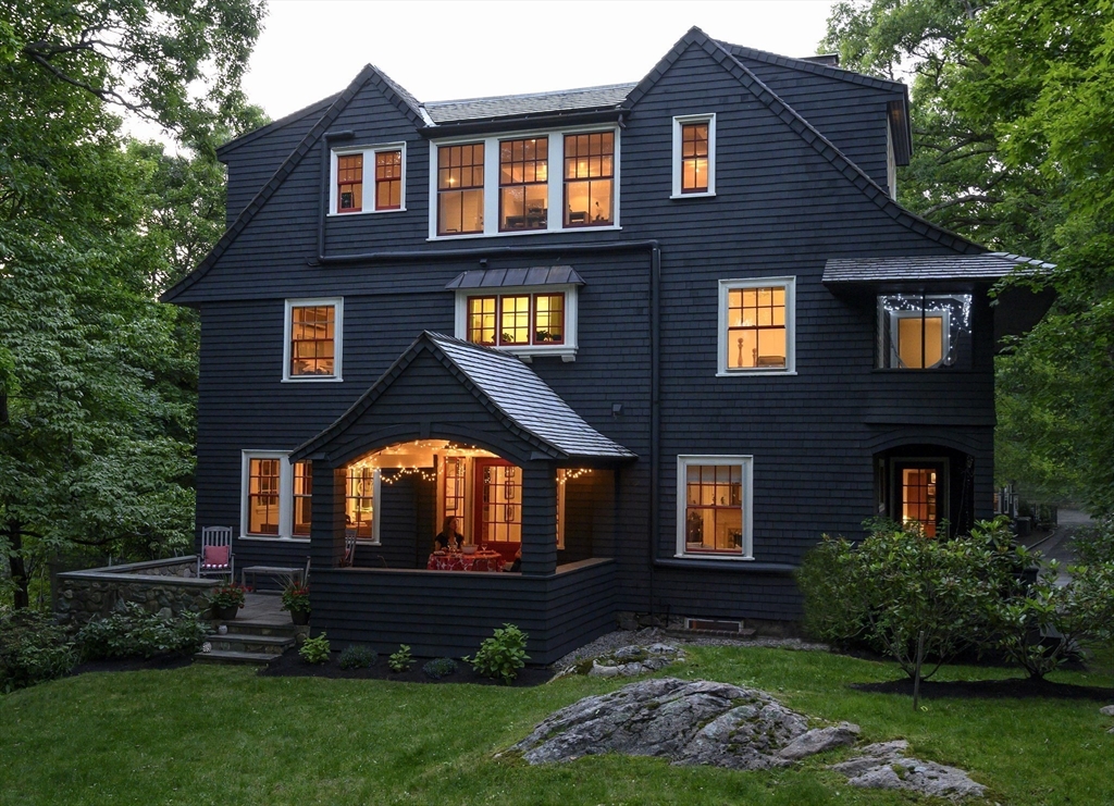 70 Curve St