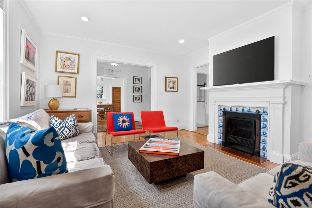 70 Curve St